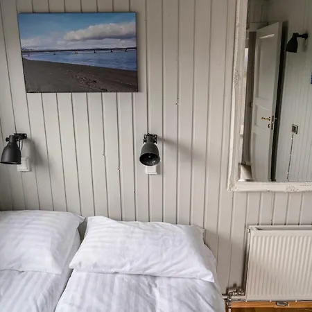 Black Beach Cottage Thorlakshofn Exterior photo